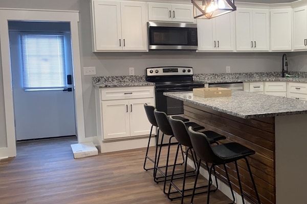 Frigorífic, microones, forn i placa de cuina