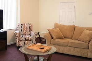 Living area - 2 bedroom 1 bathroom Second Floor Apartment (Kokomo)