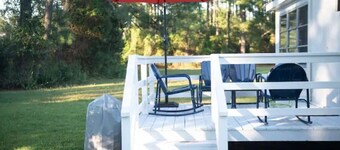 Mid-century modern meets classic cape on the coast.