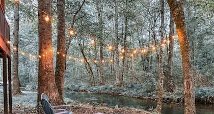 Nature's Cedar Creek Getaway