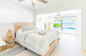 4 bedrooms, free WiFi, bed sheets, wheelchair access