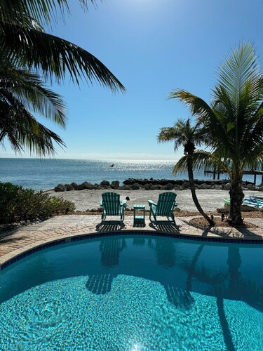 Sandy Beach Cove🏝️🏖️  Gated Private Beach Home Plus Cottage Oasis , With Dock