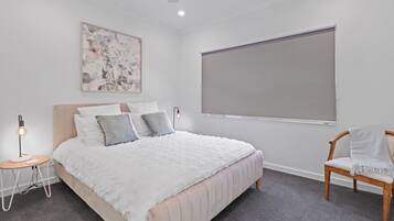 3 bedrooms, iron/ironing board, free WiFi, bed sheets
