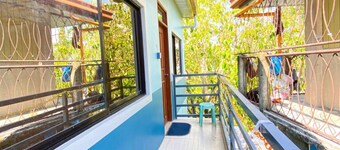 Cozy Studio + Free Parking & Local Coffee!