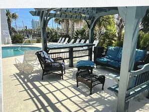 Terrace/patio - Spacious 2bd/2ba Condo- Close To Everything Myrtle Beach Has to Offer! (Myrtle Beach)