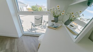 Interior - Nyth y Gwdihw -  a ground floor bedroom that sleeps 5 guests  in 3 bedrooms (Ty Croes)