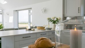 Dining - Nyth y Gwdihw -  a ground floor bedroom that sleeps 5 guests  in 3 bedrooms (Ty Croes)