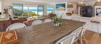 Arkon - beautiful spacious pet friendly home with ocean and beach views