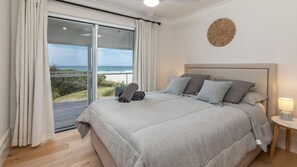 4 quartos, ferros/tábuas de passar roupa, acesso à internet