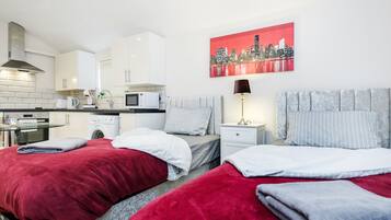 Iron/ironing board, WiFi, bed sheets, wheelchair access