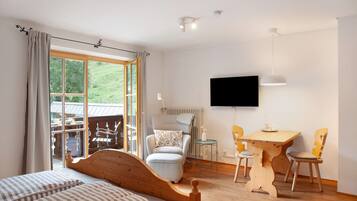 1 bedroom, free WiFi, bed sheets