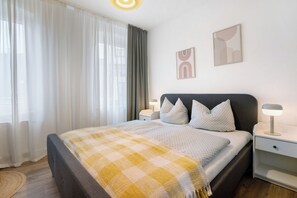 1 bedroom, free WiFi, bed sheets - Holiday Apartment "Finsterwalde" (FInsterwalde)