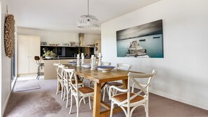 Dining - Secluded Luxury on Tower Hill (Somers)