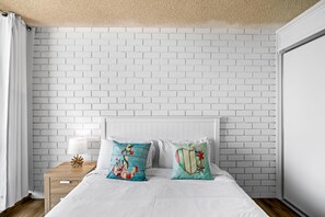 2 habitaciones, tabla de planchar con plancha y wifi gratis 