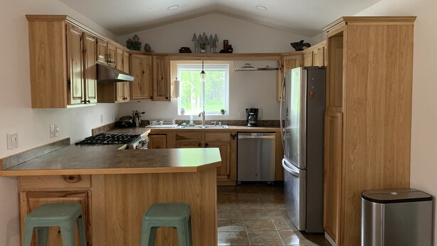 Unclassified image, 1 of 14, button - Cozy Little House surrounded by nature and wildlife! (Wasilla)