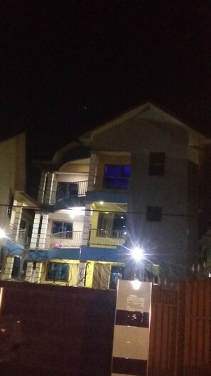 Exterior - Serene and Calm environment for both work or entertainment.  (Accra)