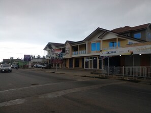 Exterior - Serene and Calm environment for both work or entertainment.  (Accra)