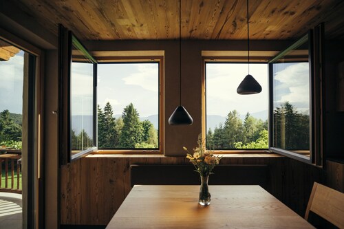 Vakantie Appartement "Obertimpflerhof Rosi" met Uitzicht op de Bergen, Balkon & Wi-Fi