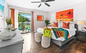 2 bedrooms, iron/ironing board, free WiFi, bed sheets - Orange Crush Cottage (Miramar Beach)