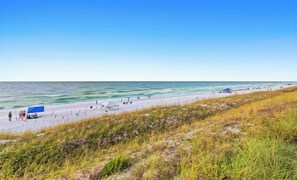 Beach nearby - Orange Crush Cottage (Miramar Beach)