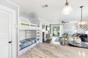 2 camere, ferro/asse da stiro, Wi-Fi gratuito, lenzuola