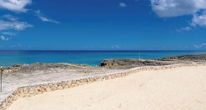 Coconut Bay Villas #116 - Ocean View 2 BR & Pool