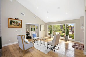 Interior - Huge Secluded Cowan Heights Home, Pool, Entertainers Delight (4 beds/5 baths) (Santa Ana)