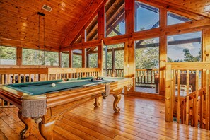 Games room - Mountain Majesty with Spectacular Views (Sevierville)