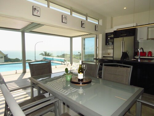 EAGLE VIEW - SUMMER IN STYLE
