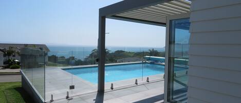 Piscine extérieure, piscine chauffée