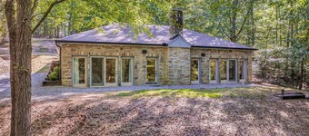 Cottage by the creek on 17 acres minutes from Leipers Fork! Writer’s Paradise…