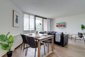 Interior - Prime Location Modern Apartment at Pentagon City (Arlington)