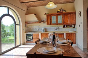 Køleskab, ovn, opvaskemaskine