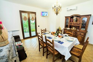 Dining - I Gigli Di Bolsena - Montefiascone ,Latium (Montefiascone)