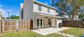 Gulf Breeze Pet Friendly Recently Updated Home - Close to Pensacola Beach and Oriole Beach Boat Ramp
