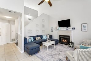 Smart TV y chimenea