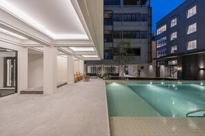 Outdoor pool - Pranakorn Heritage Hotel (Bangkok)