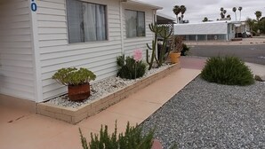 Unclassified image, 3 of 16, button - Best Cozy and Quiet Place! (Hemet)