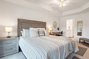 2 bedrooms, desk, free WiFi, bed sheets
