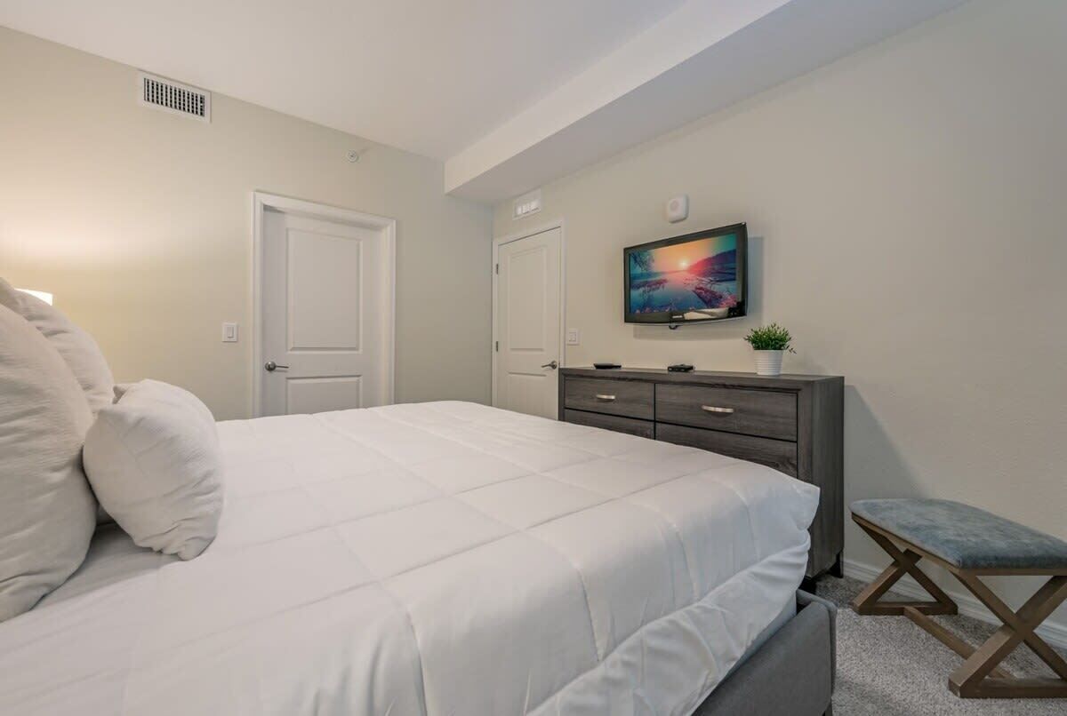 2 habitaciones, tabla de planchar con plancha, cuna de viaje y wifi 