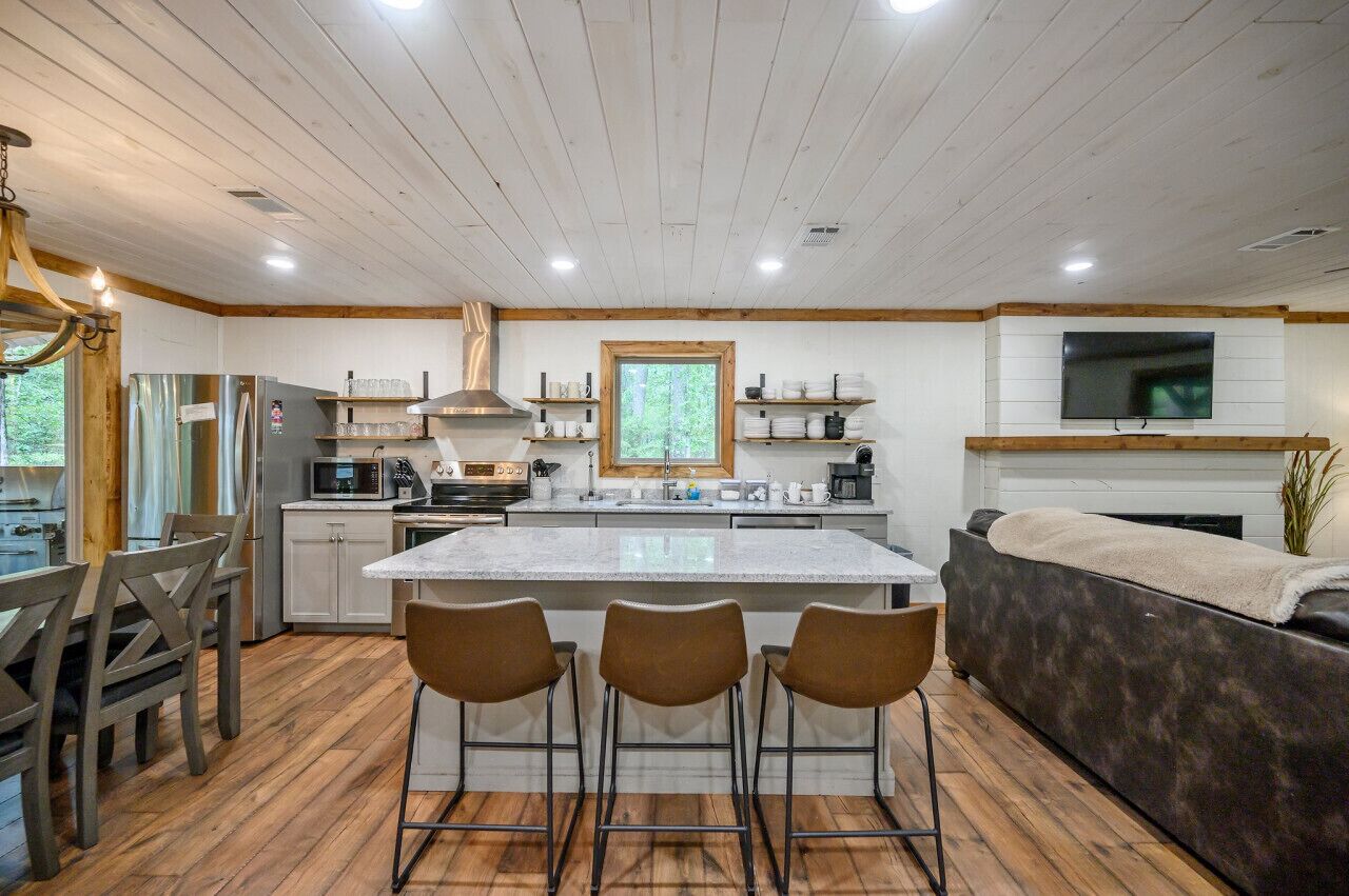 冰箱、微波炉、烤箱、炉灶