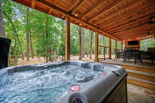 EZ Ridge Retreat- Perfect for your next family getaway!