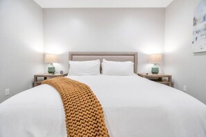 2 Schlafzimmer, Schreibtisch, Bügeleisen/Bügelbrett, kostenloses WLAN