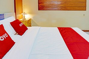 Bed sheets - OYO Life 91452 Ngajeng Peken Homestay (Batu)