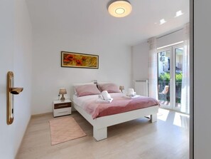 2 bedrooms, internet