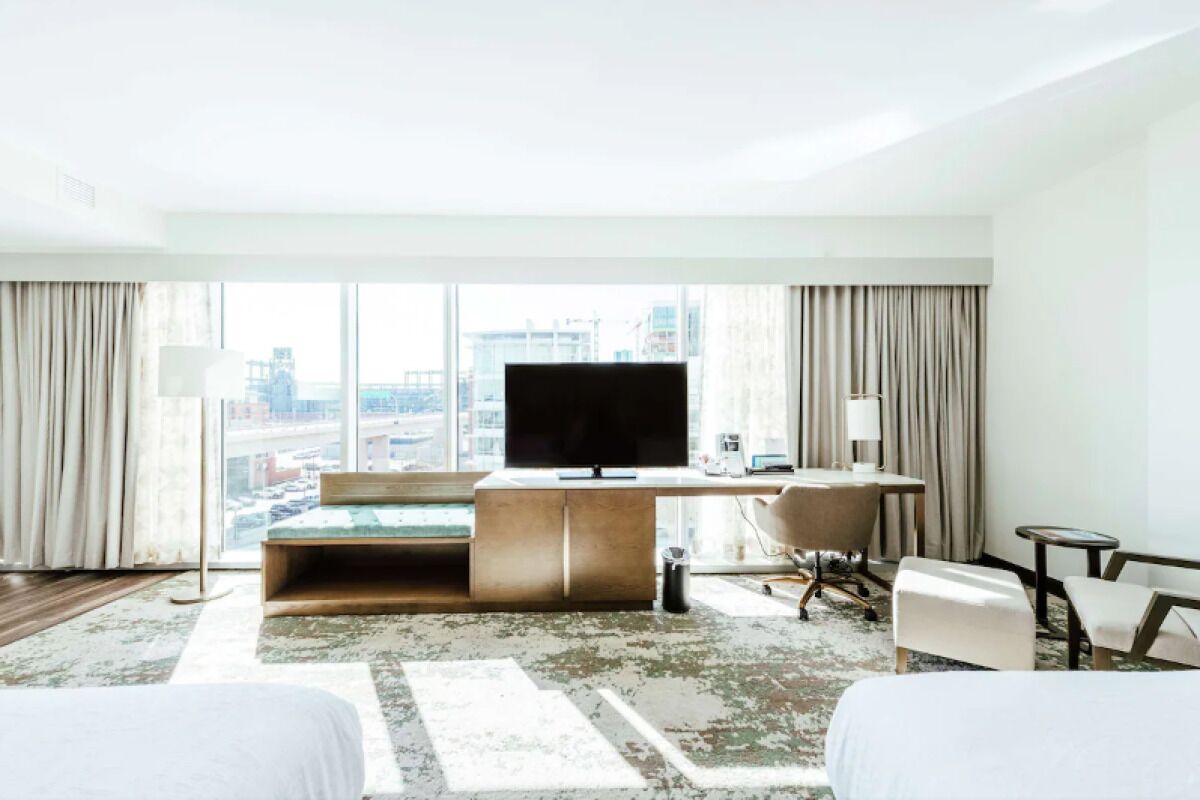 Breathtaking Denver Views! Pets Allowed, Indoor Swimming Pool!