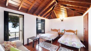 2 bedrooms, free WiFi, bed sheets