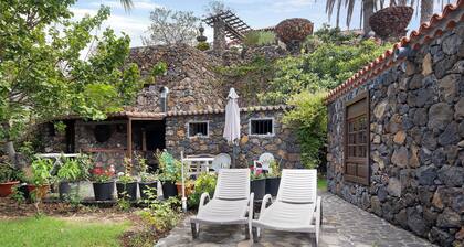Holiday Home 'El Morro' with Sea View, Private Terrace and Wi-Fi