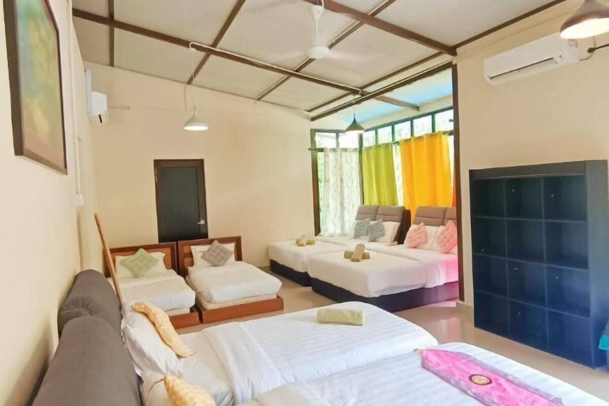 1 bedroom, free WiFi, bed sheets