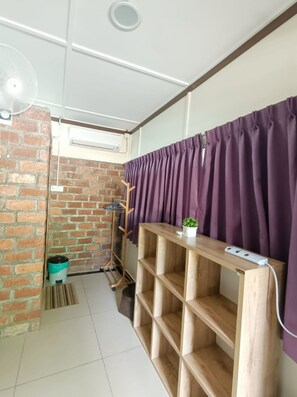 1 bedroom, free WiFi, bed sheets